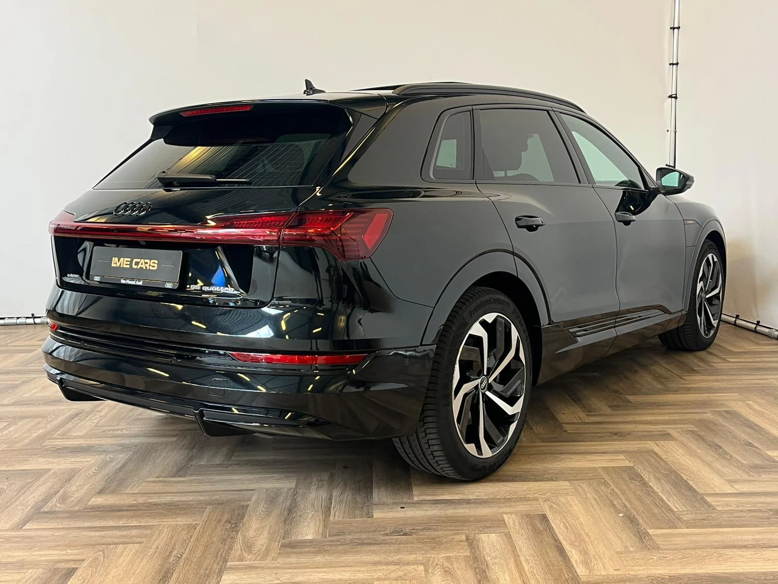Hoofdafbeelding Audi e-tron