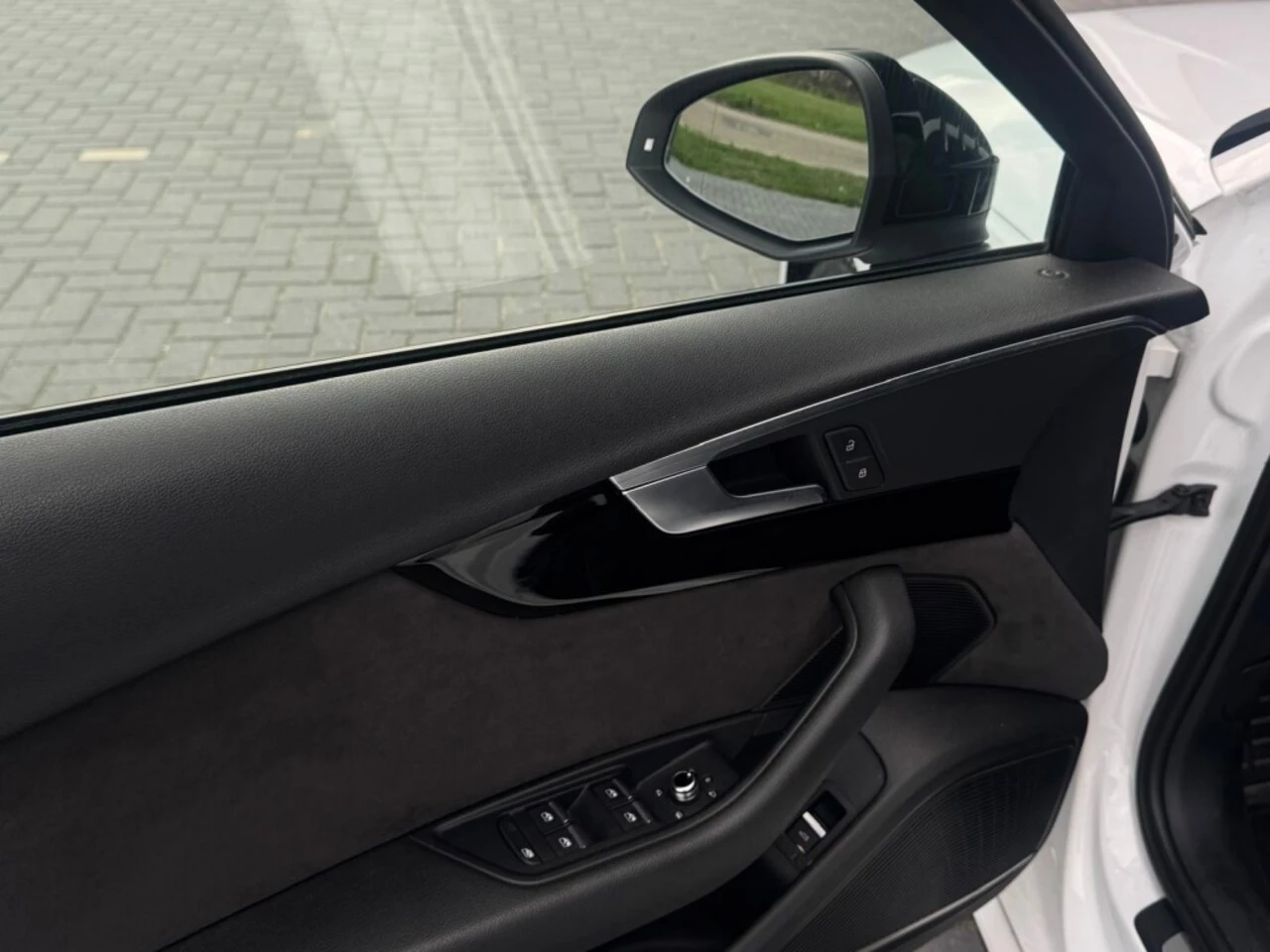 Hoofdafbeelding Audi S4