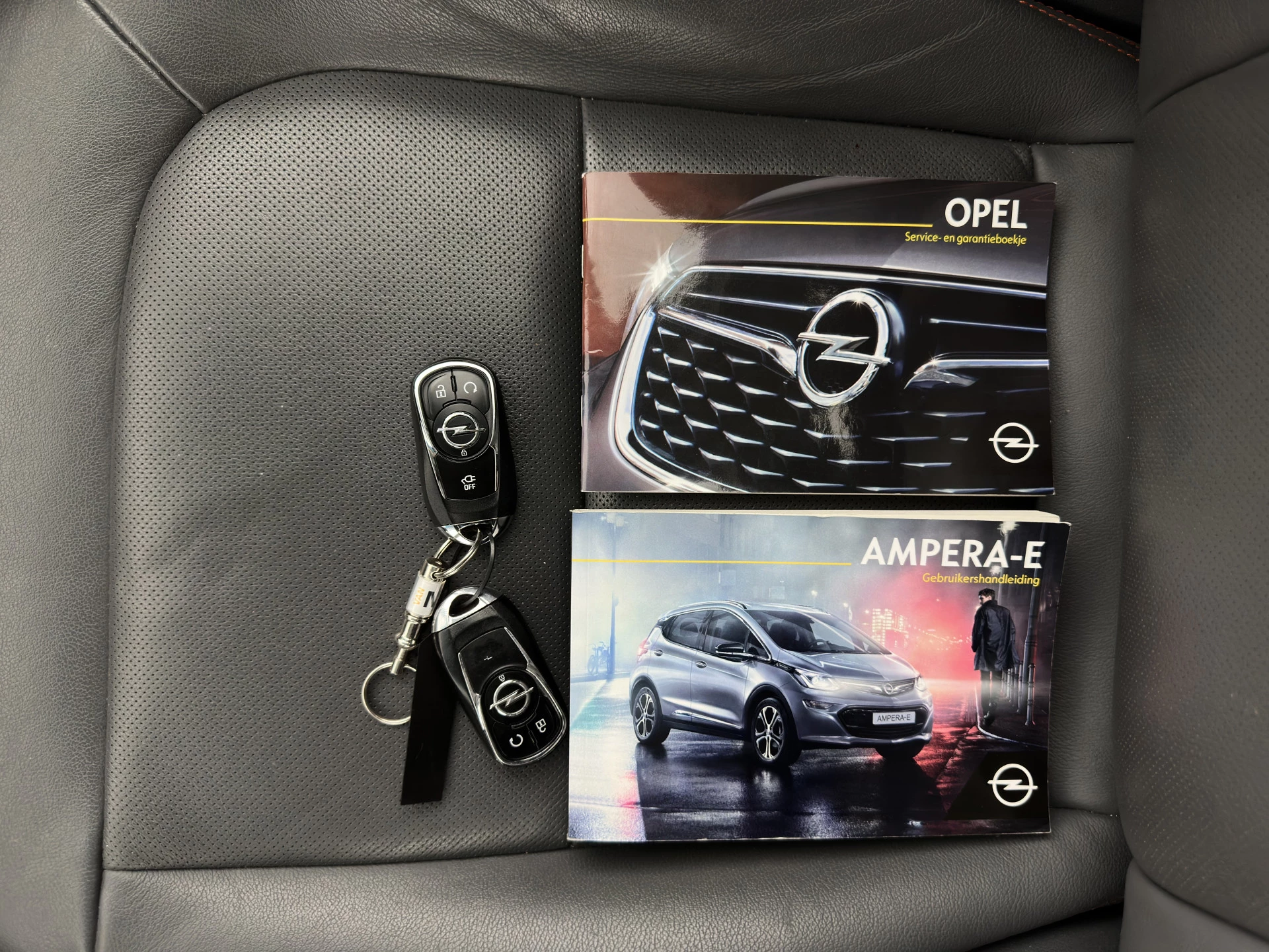 Hoofdafbeelding Opel Ampera-e