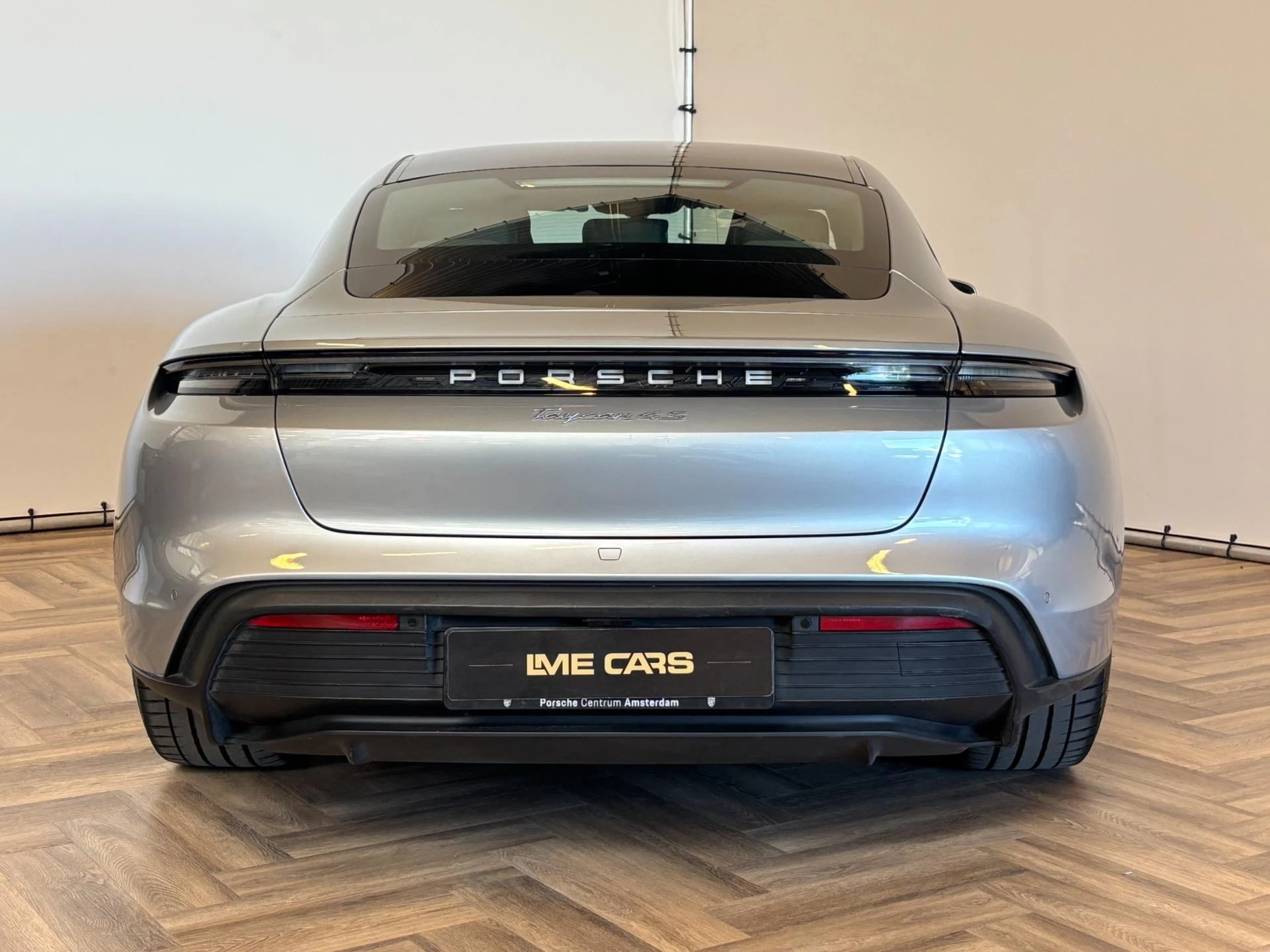 Hoofdafbeelding Porsche Taycan
