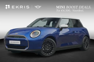 MINI 3-deurs Cooper E Favoured Trim | Pakket L | Comfort Access | Panoramadak | Stoel & Stuurverwarming | Harman Kardon | Head-Up Display | Driving Assistant | Parking Assistant Plus