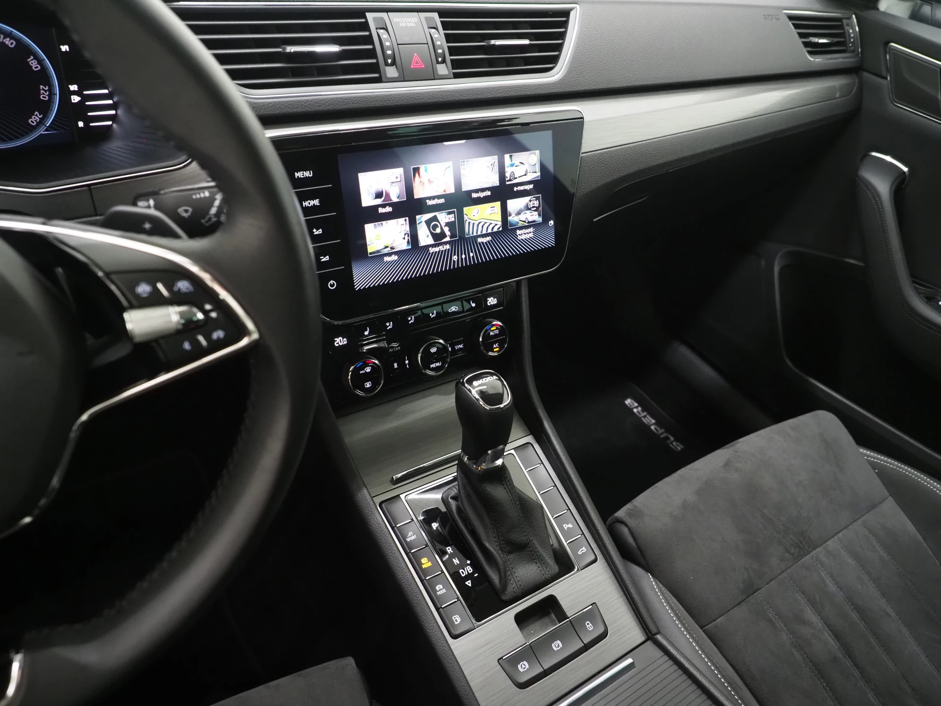 Hoofdafbeelding Škoda Superb