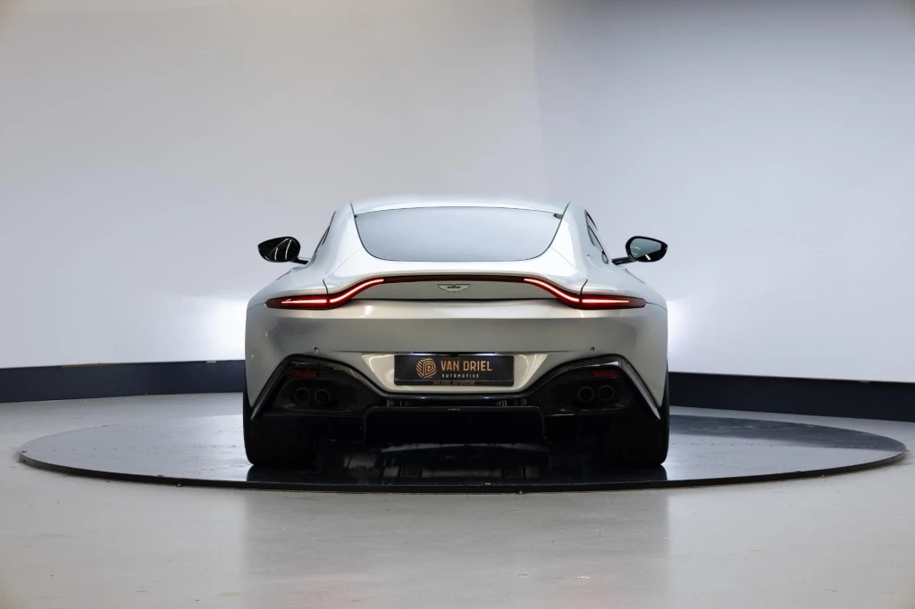 Hoofdafbeelding Aston Martin V8 Vantage