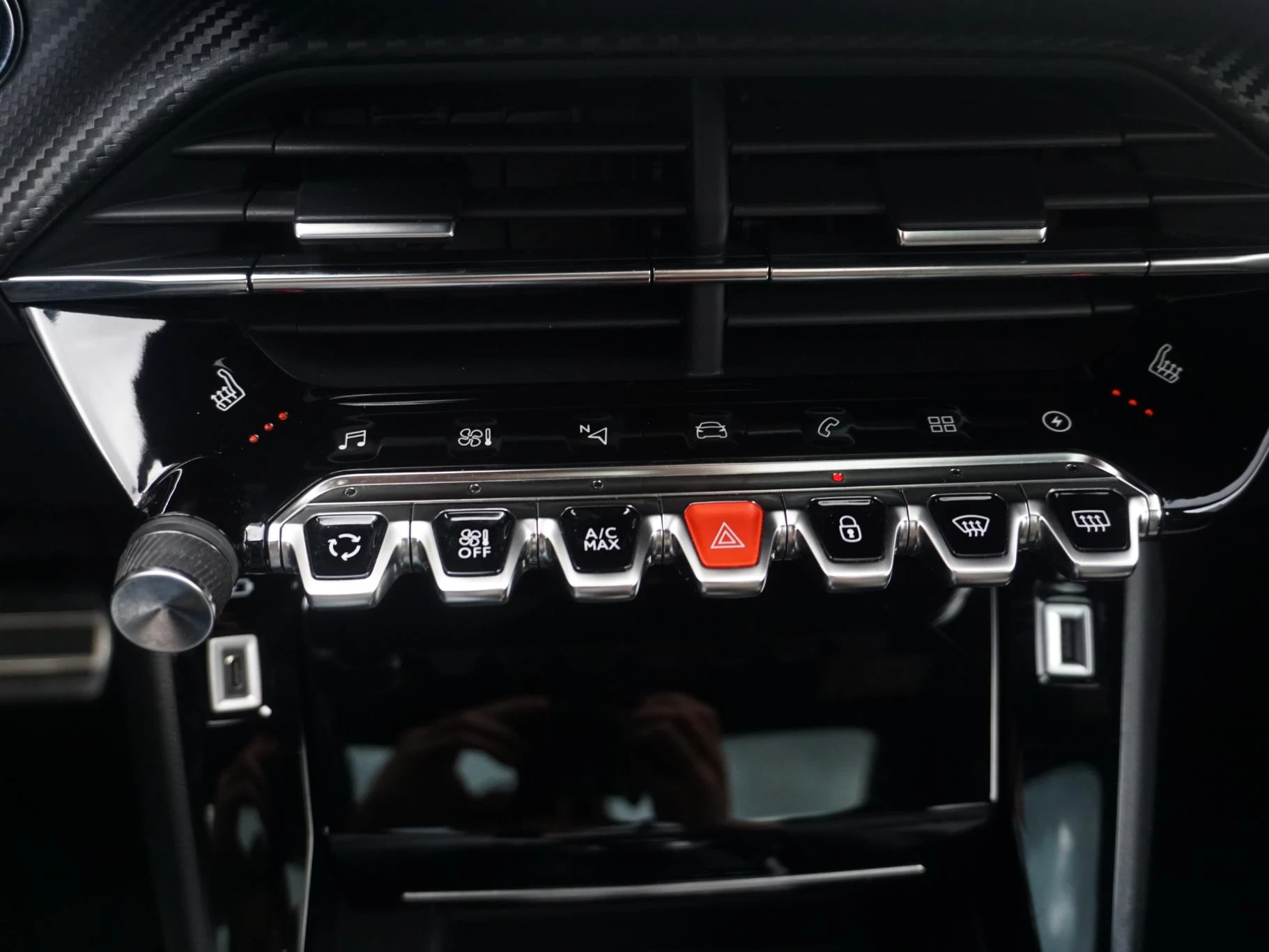Hoofdafbeelding Peugeot e-208