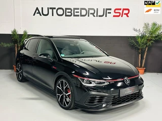 Volkswagen Golf 2.0 TSI GTI Clubsport! PANO | IQ Lights | Camera | Sfeerverl | R' Velgen |