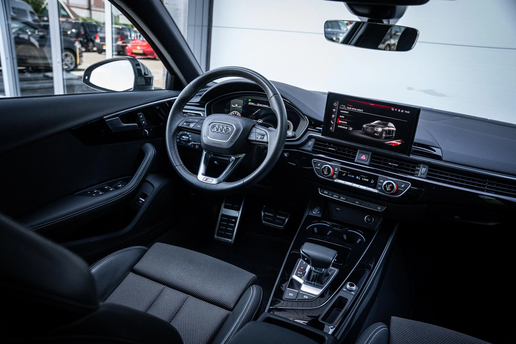 Hoofdafbeelding Audi A4