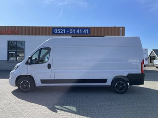 Hoofdafbeelding Fiat Ducato Fiat Ducato 33 2.3 MultiJet 120pk L3H2 / vaste prijs rijklaar € 19.950 ex btw / lease vanaf € 366 / cruise en climate control / navigatie / euro 6 diesel / lichtmetalen velgen / bpm vrij