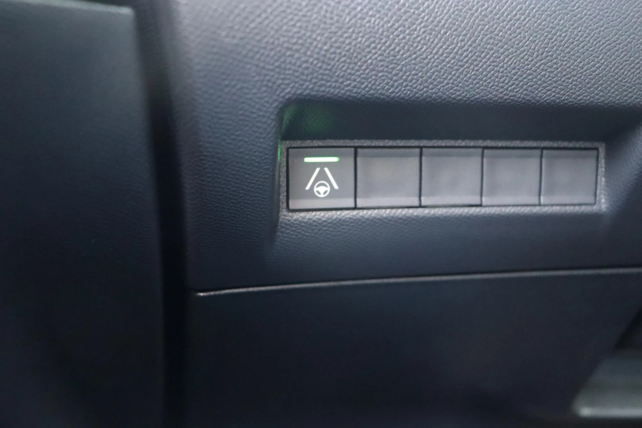 Hoofdafbeelding Peugeot e-2008