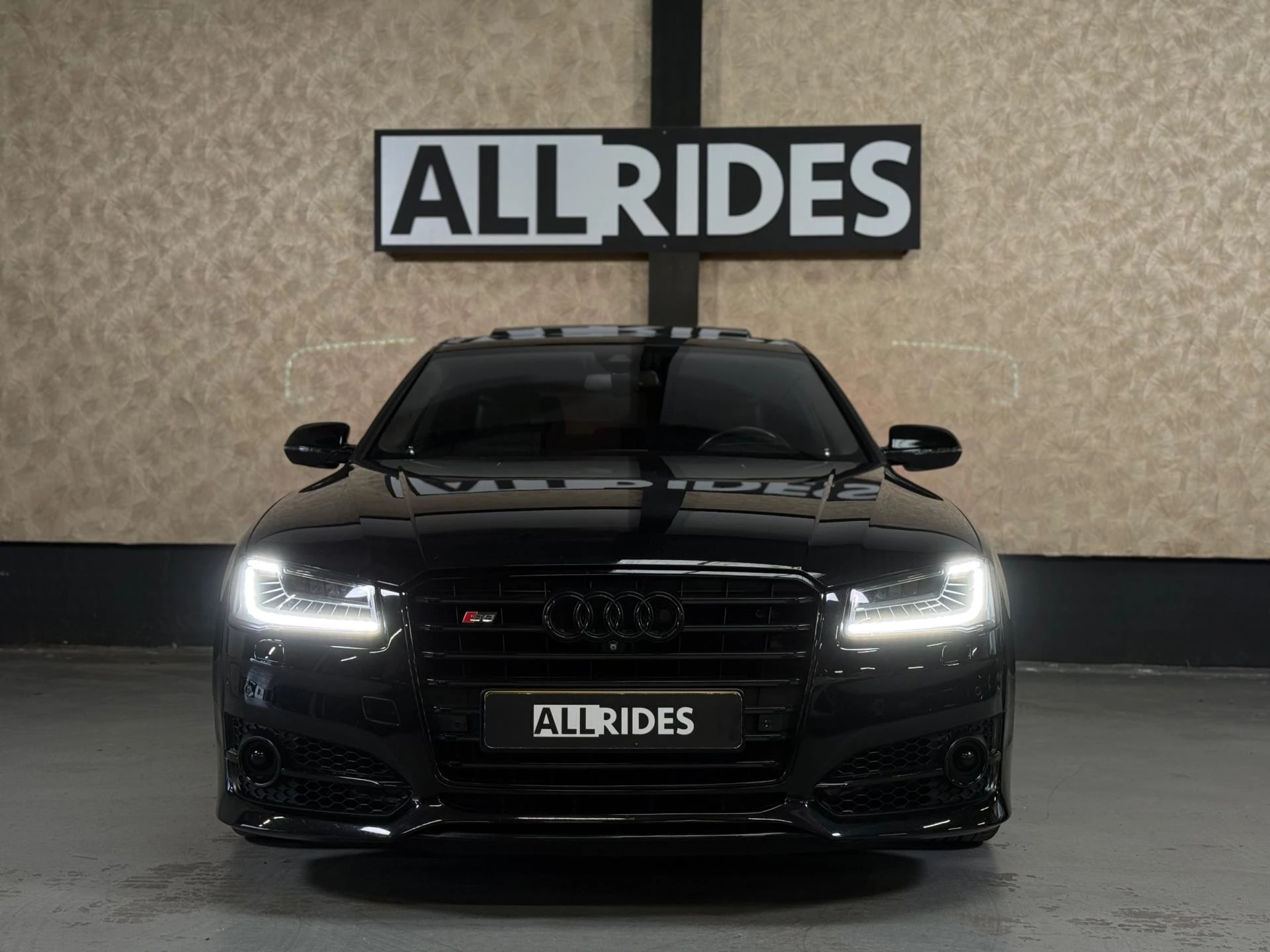 Hoofdafbeelding Audi S8