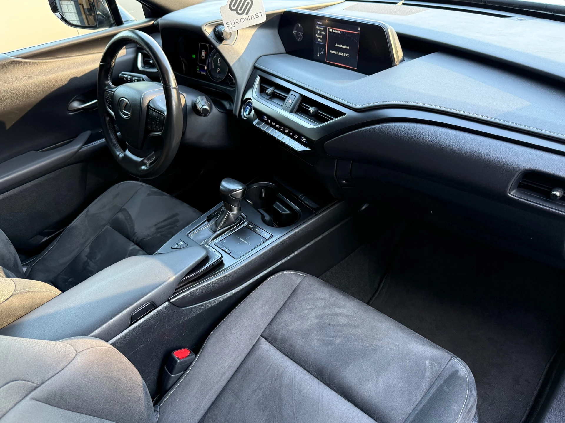 Hoofdafbeelding Lexus UX