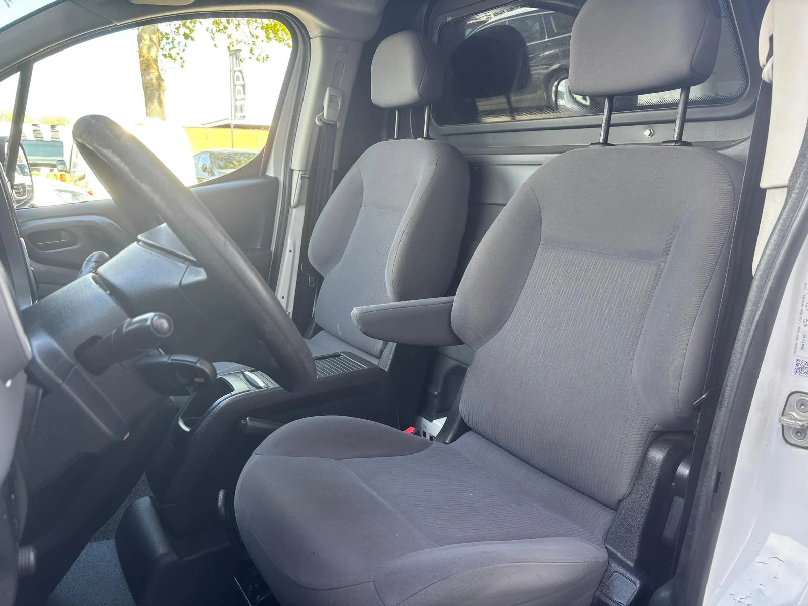 Hoofdafbeelding Peugeot Partner