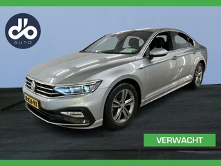 Volkswagen Passat 1.5 TSI 150pk DSG Elegance Business R DIGI DASH. FULL LED I NAVI + CAMERA I ALCANTARA + LEER