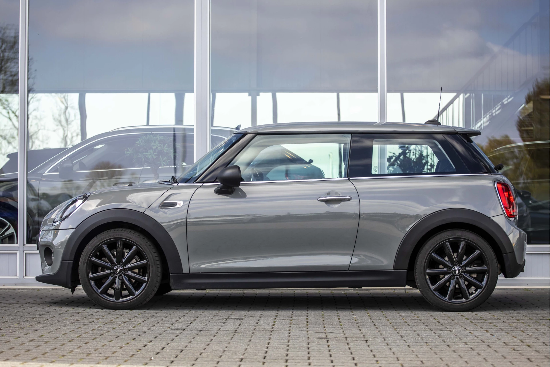 Hoofdafbeelding MINI One