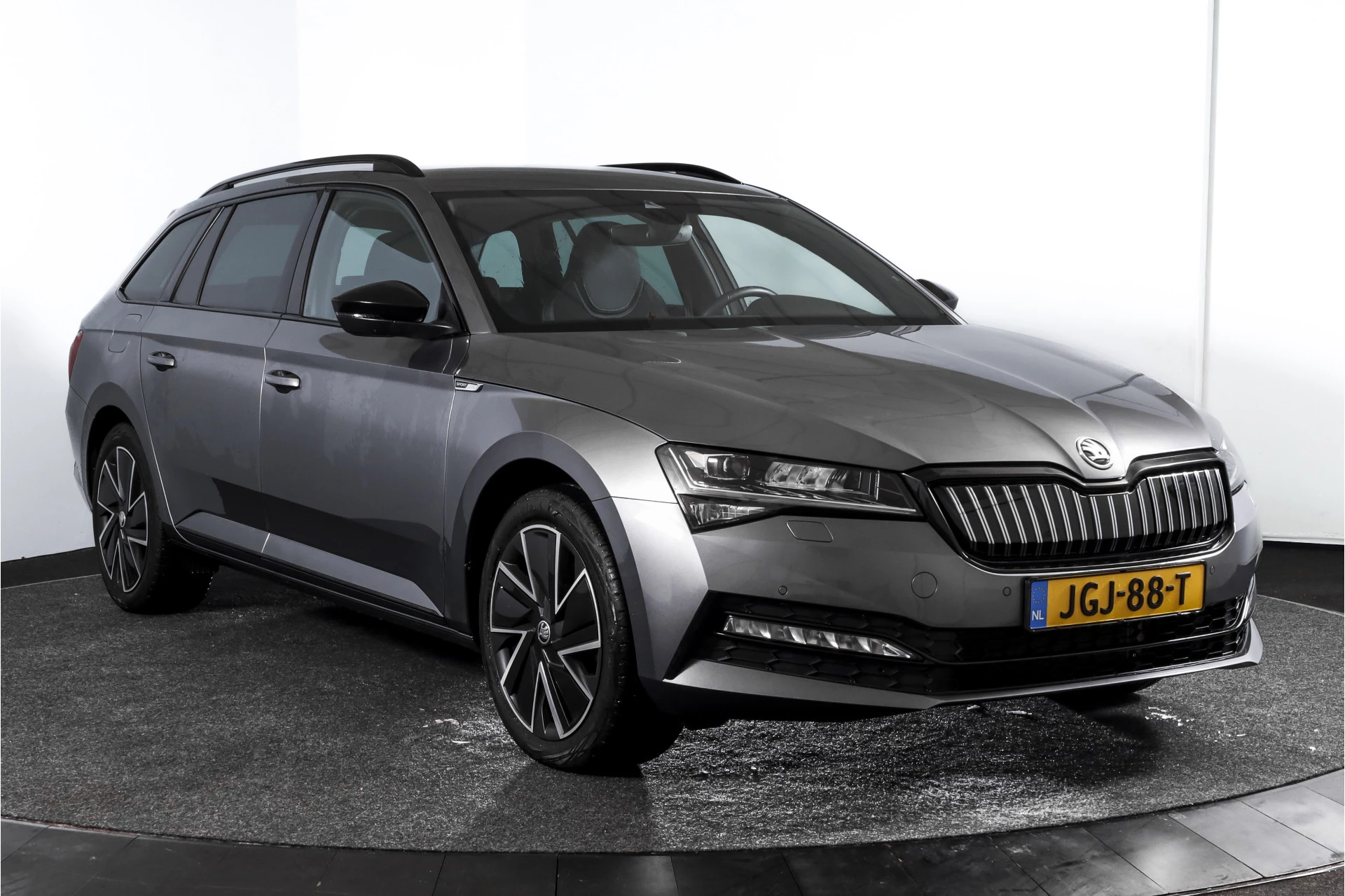 Hoofdafbeelding Škoda Superb