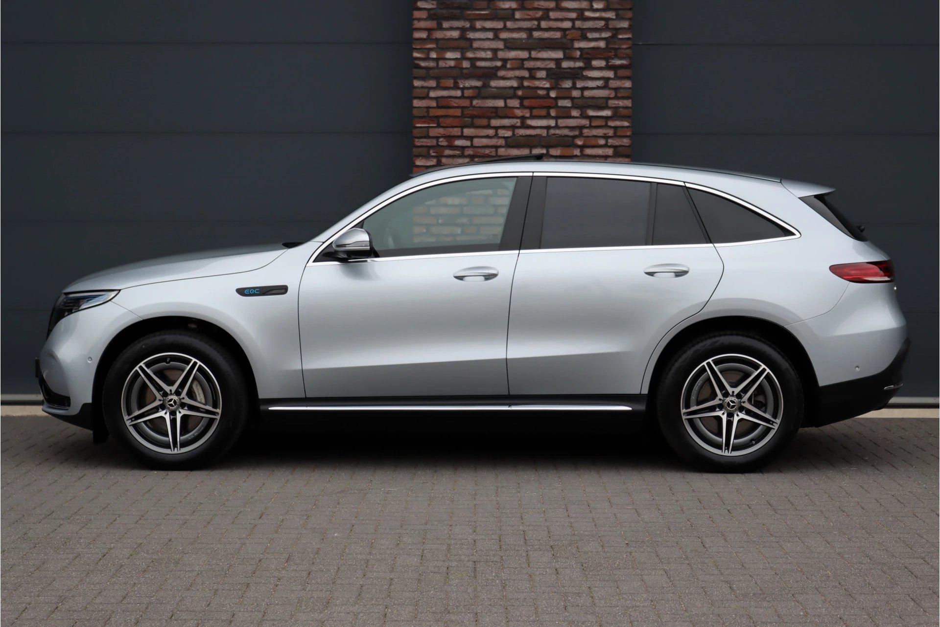 Hoofdafbeelding Mercedes-Benz EQC