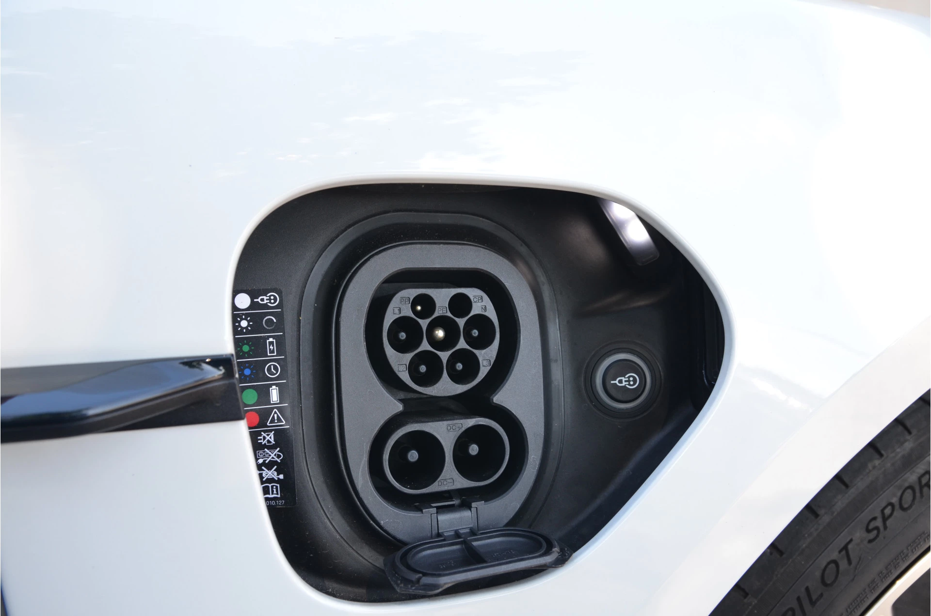 Hoofdafbeelding Porsche Taycan