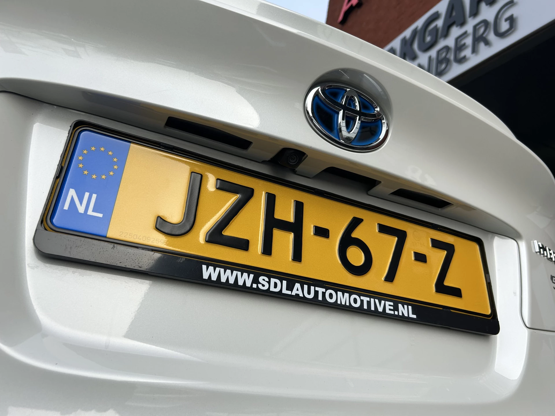 Hoofdafbeelding Toyota C-HR