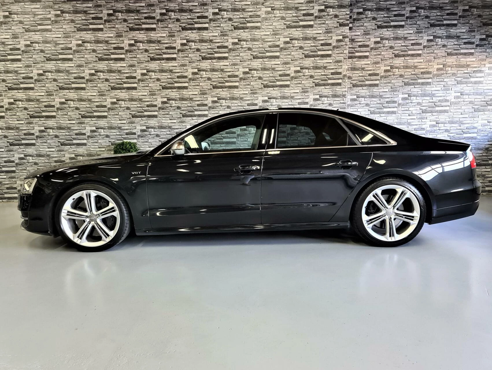 Hoofdafbeelding Audi S8