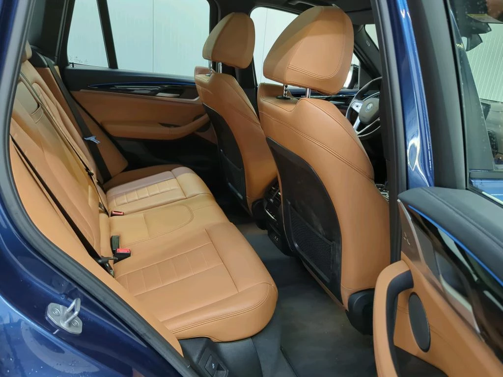 Hoofdafbeelding BMW iX3