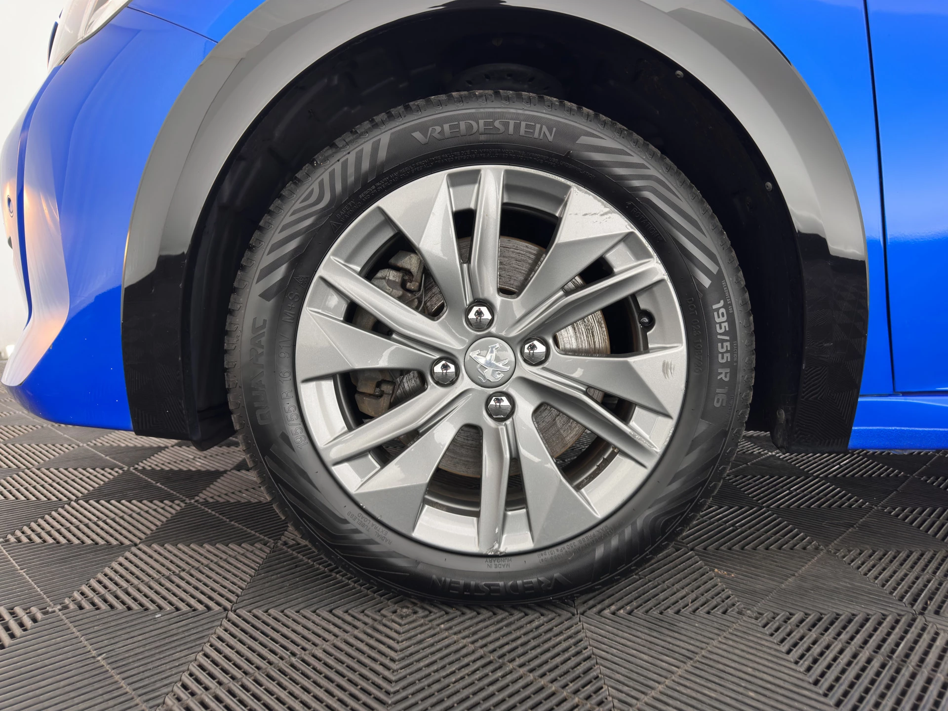 Hoofdafbeelding Peugeot e-208