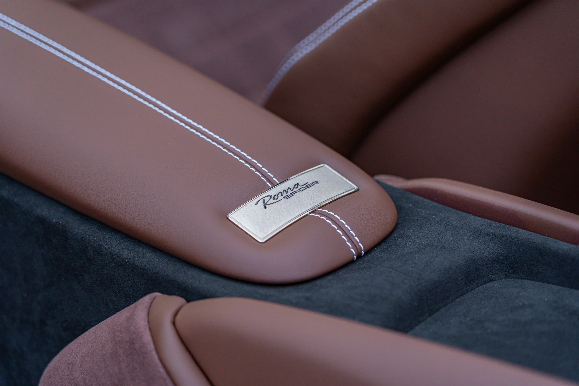 Hoofdafbeelding Ferrari Roma