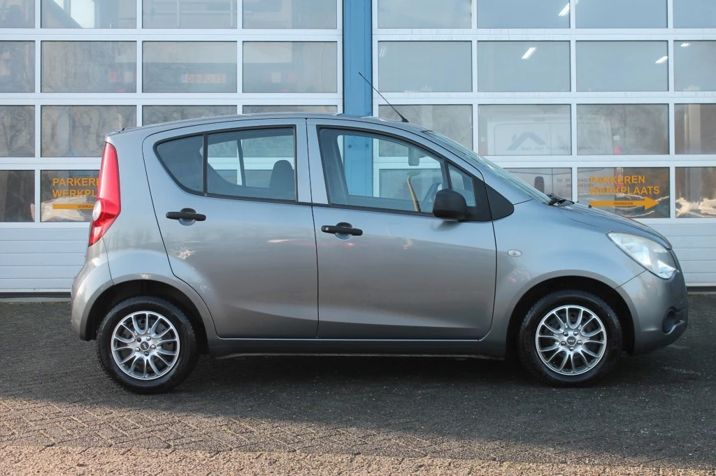 Hoofdafbeelding Opel Agila