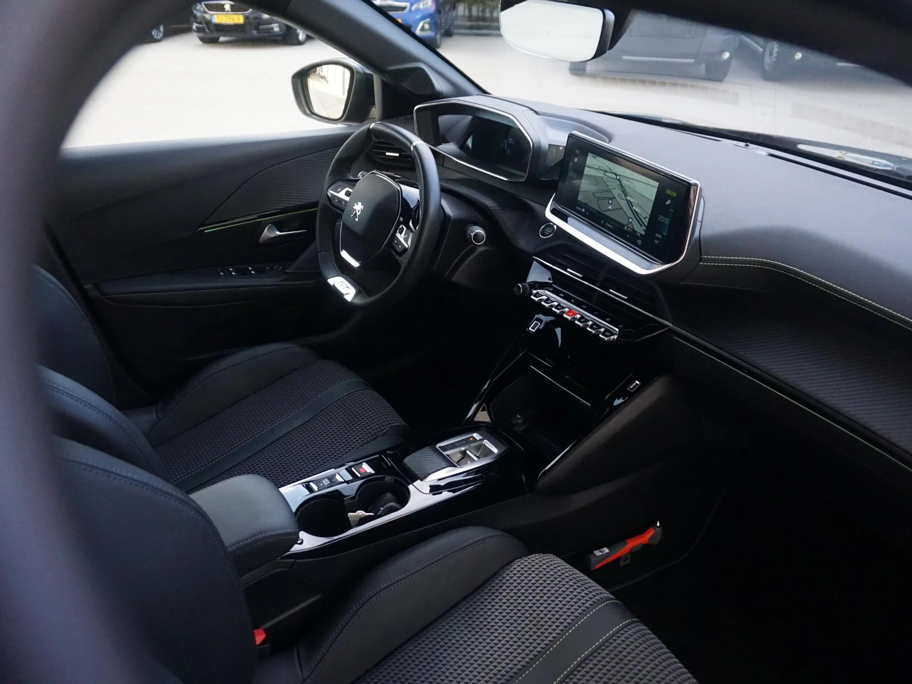 Hoofdafbeelding Peugeot e-208
