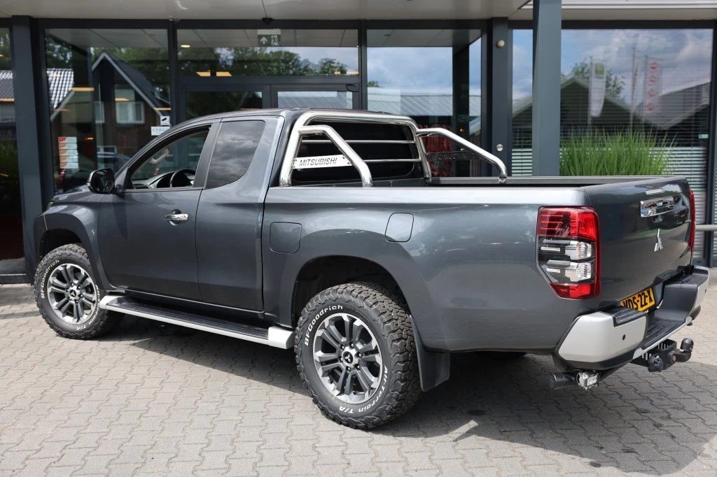Hoofdafbeelding Mitsubishi L200
