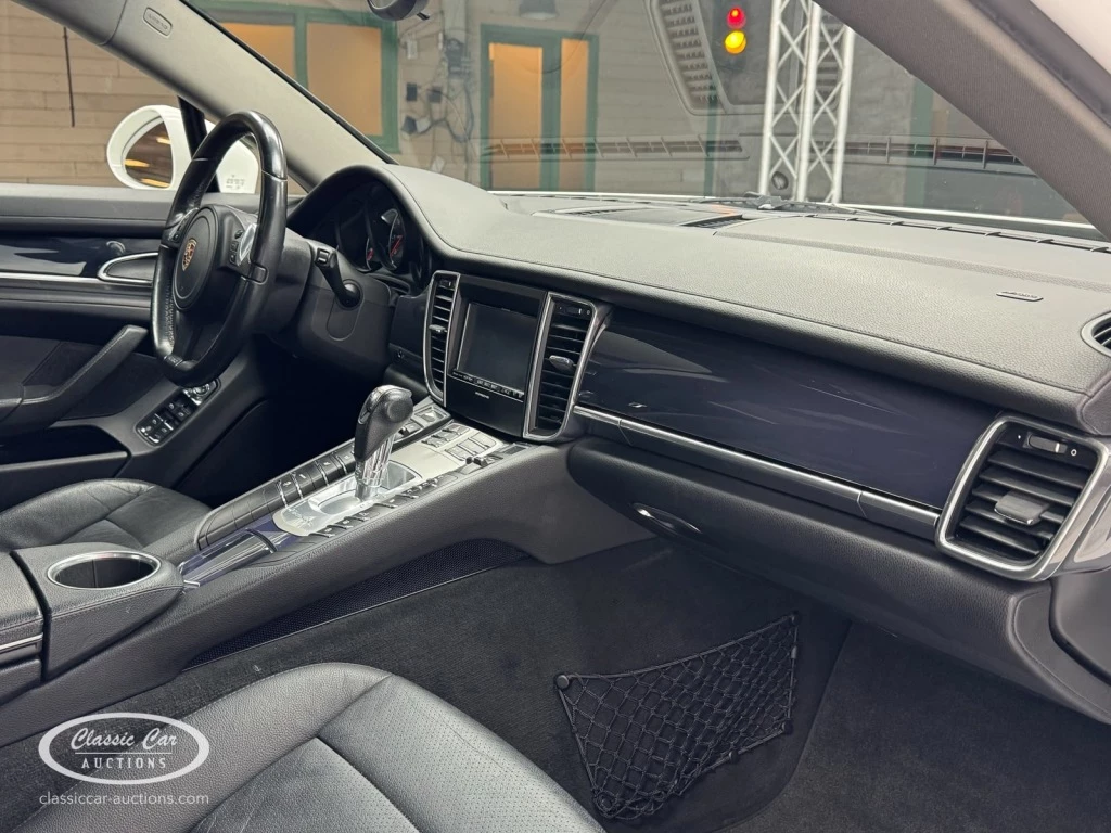 Hoofdafbeelding Porsche Panamera