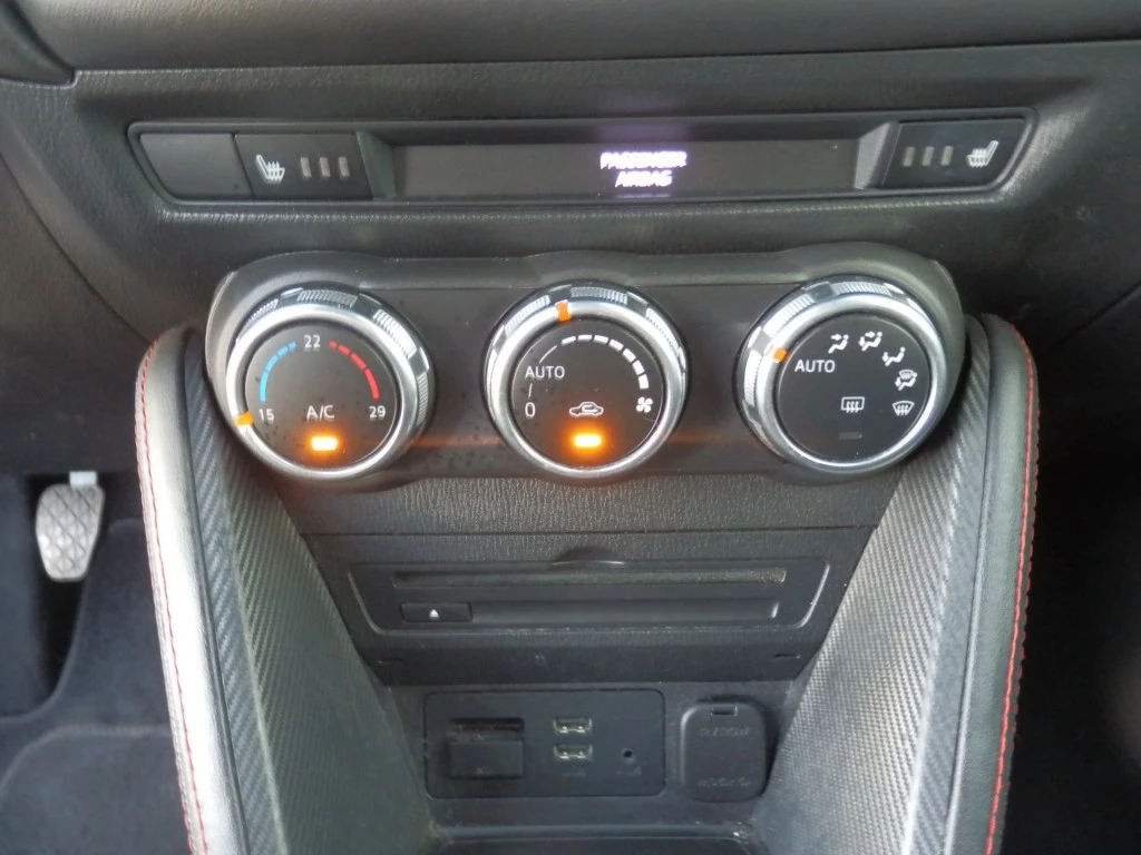 Hoofdafbeelding Mazda 2