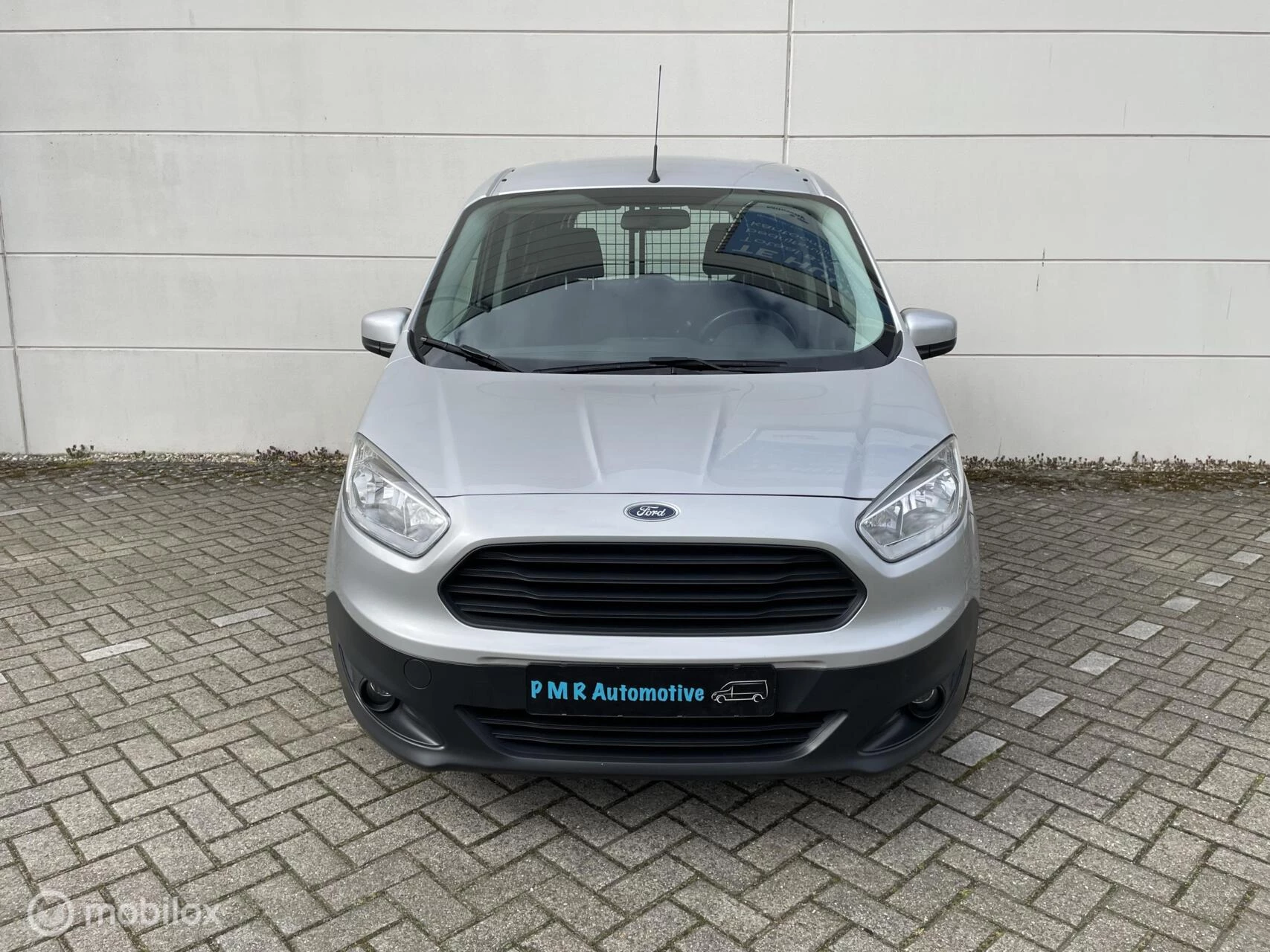 Hoofdafbeelding Ford Transit Courier