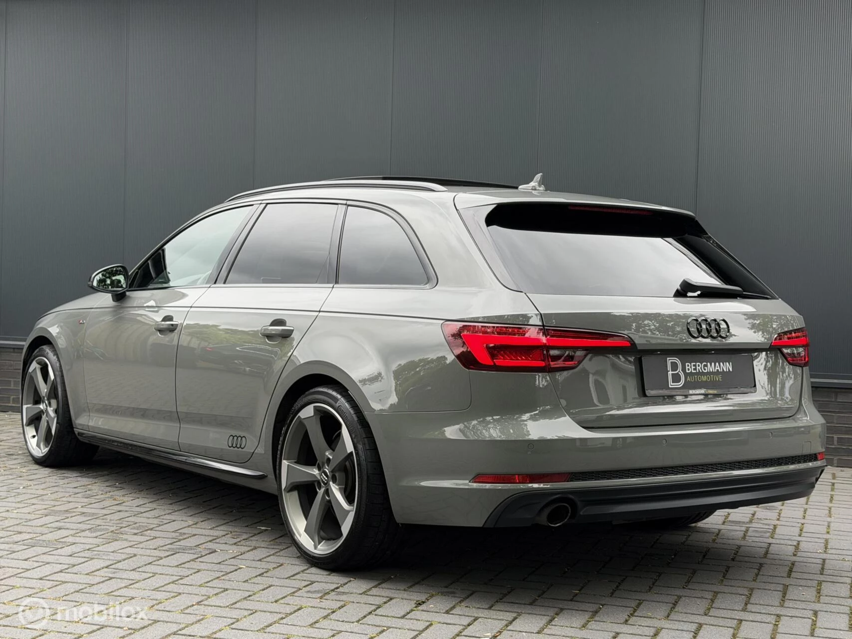 Hoofdafbeelding Audi A4