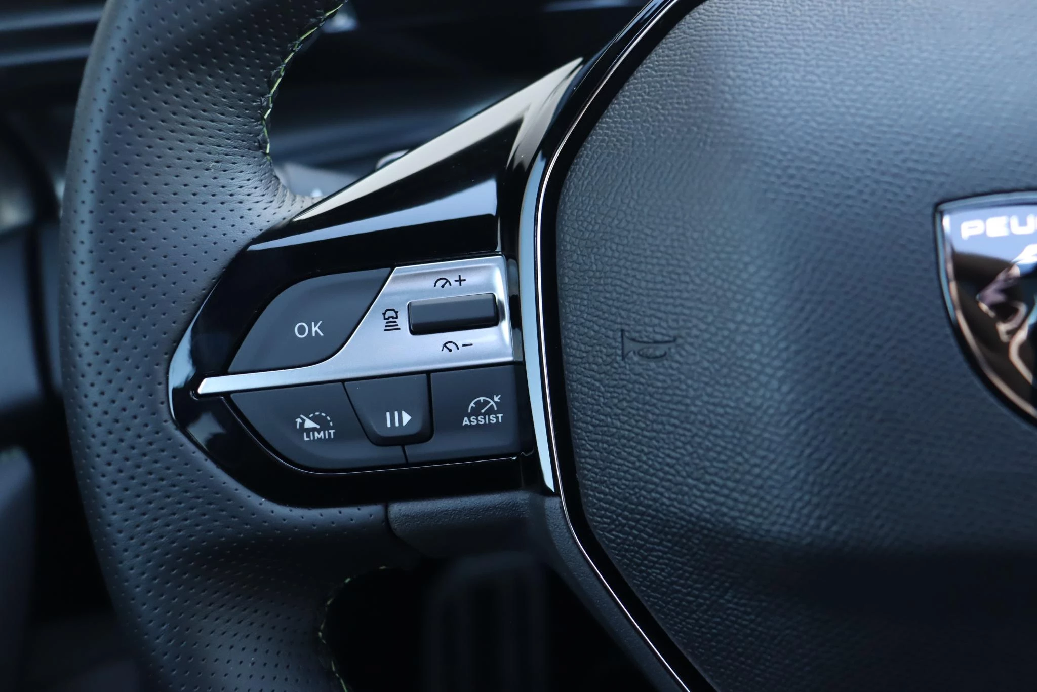 Hoofdafbeelding Peugeot 408