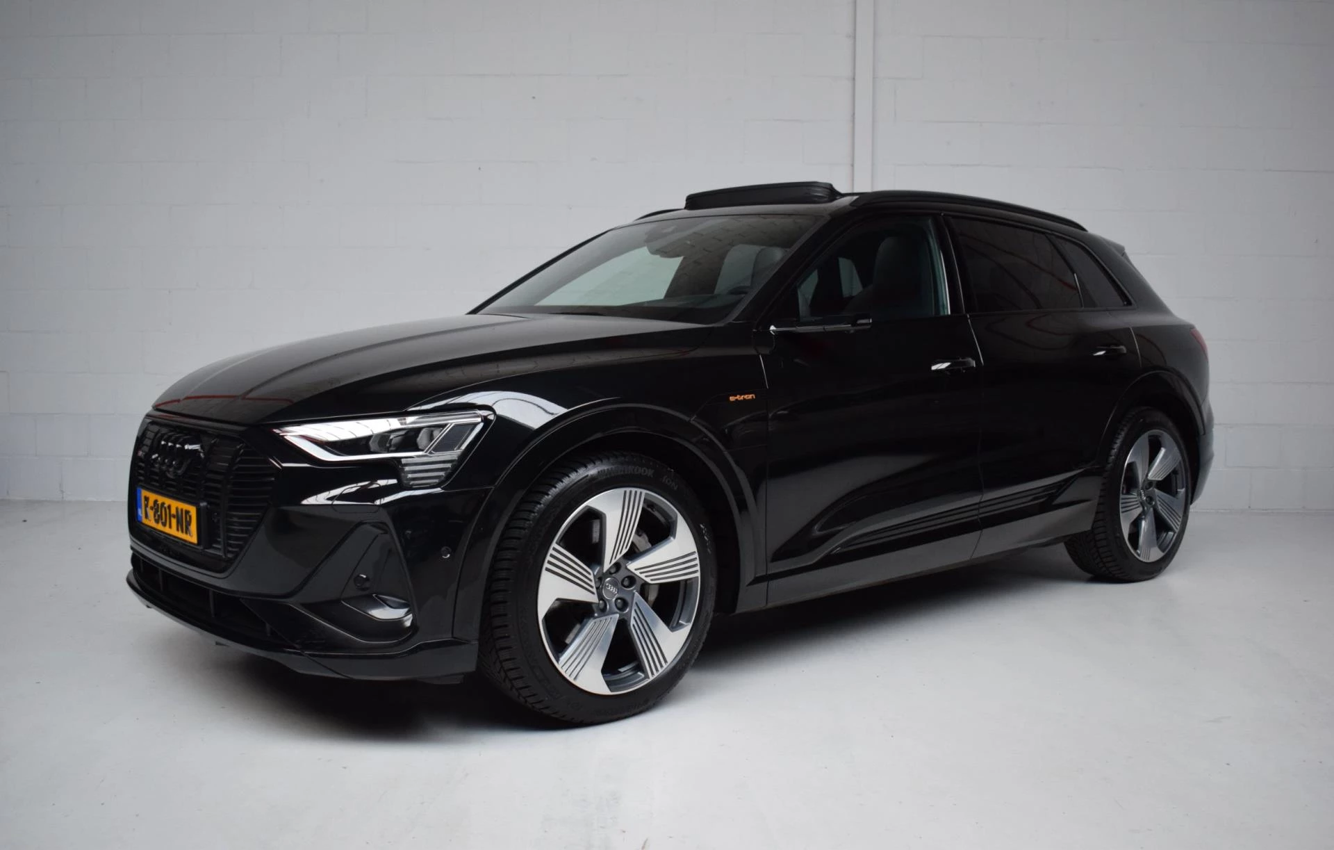 Hoofdafbeelding Audi e-tron