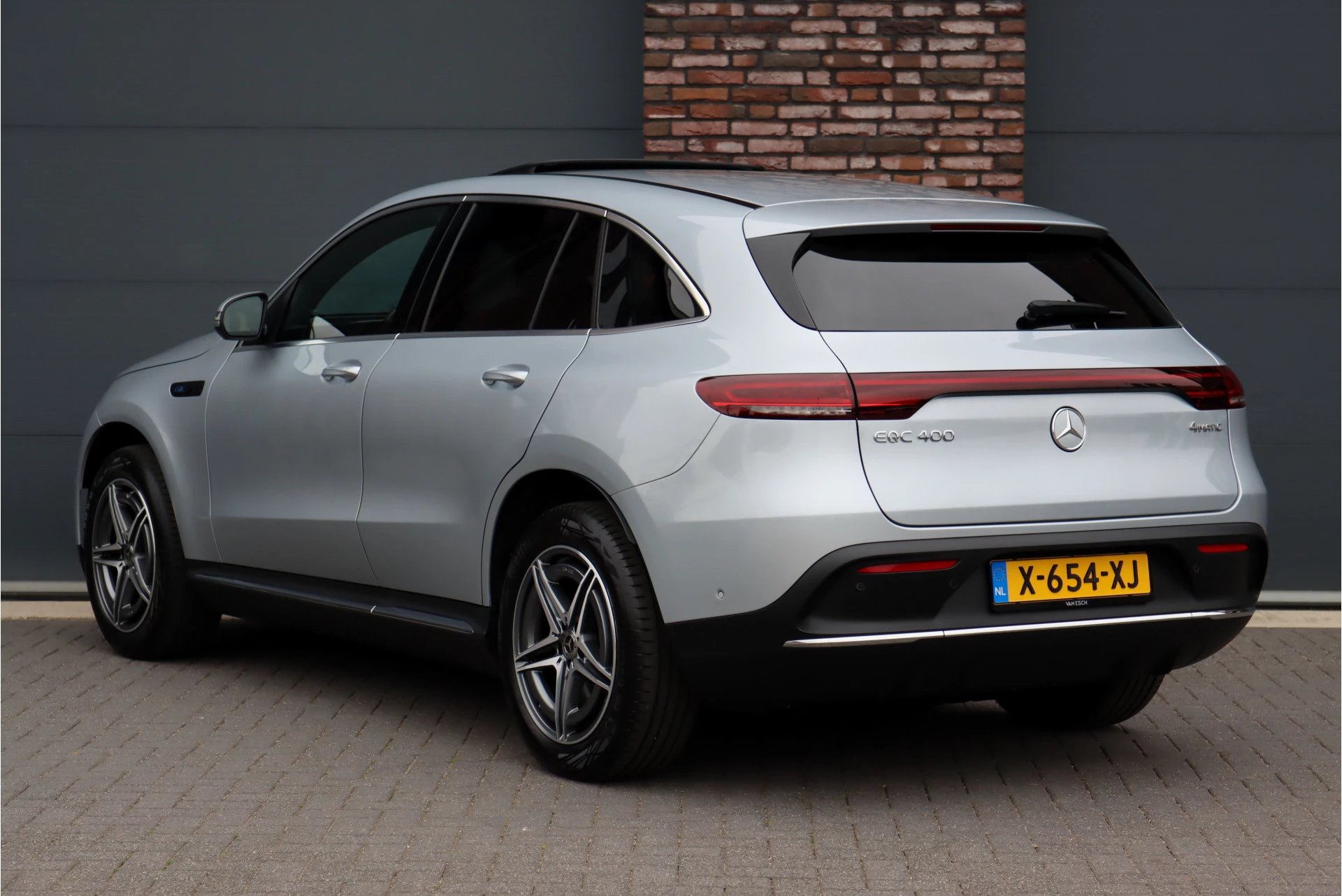 Hoofdafbeelding Mercedes-Benz EQC