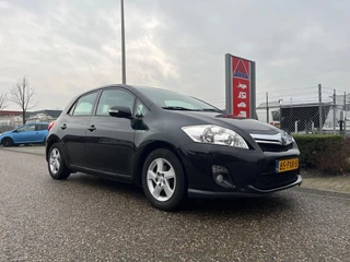 Toyota Auris 1.8 Full Hybrid Aspiration | NAVI | Camera | Cruise Control | Trekhaak | Bluetooth | Zomer/Winterbanden