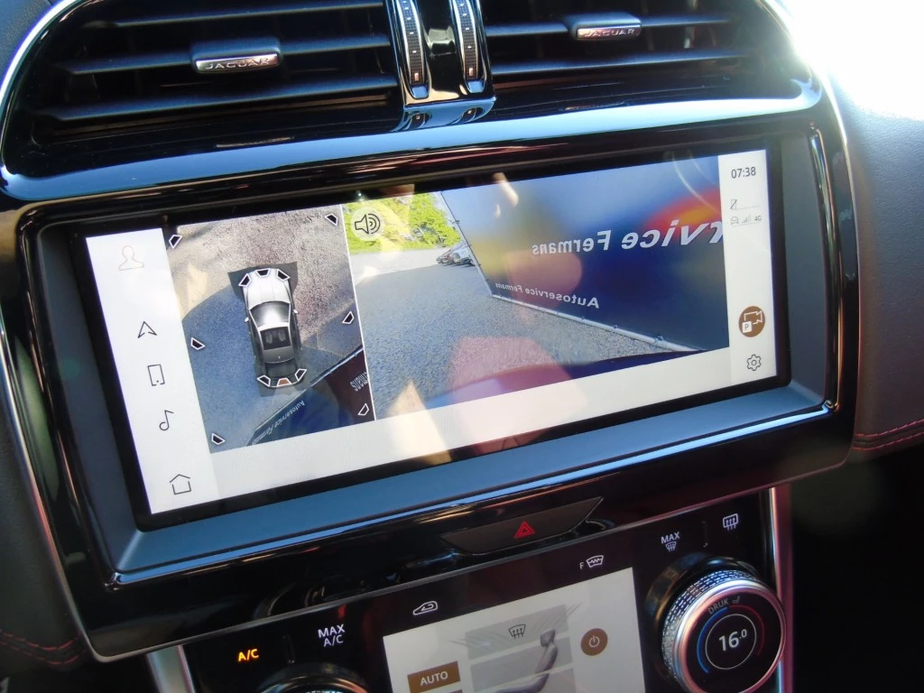 Hoofdafbeelding Jaguar XE