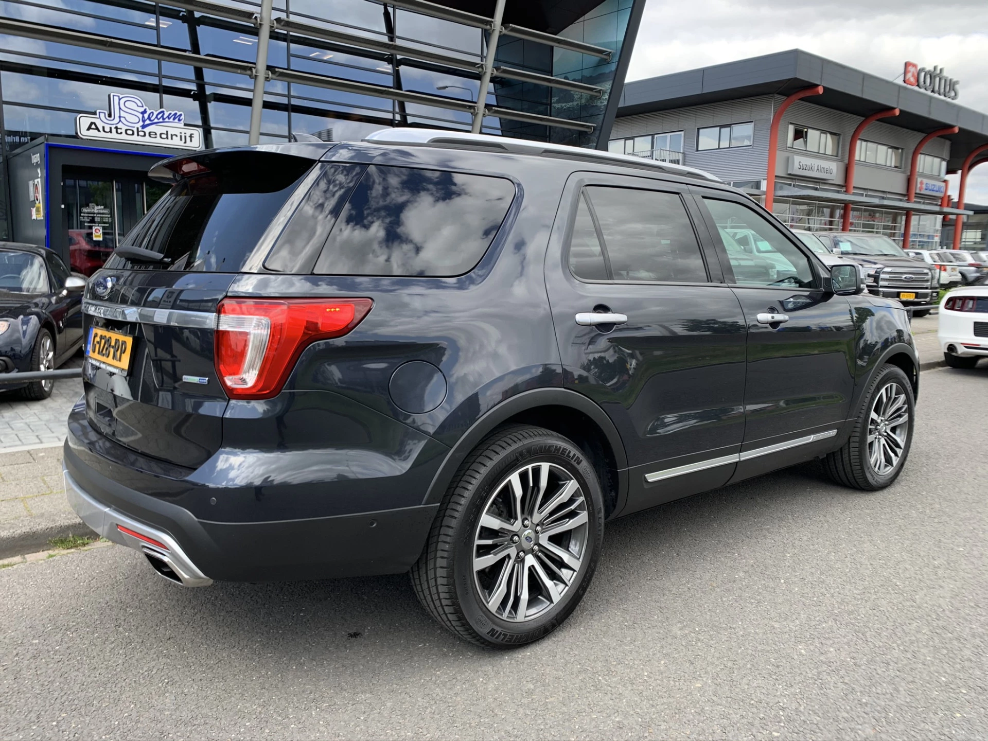 Hoofdafbeelding Ford Explorer