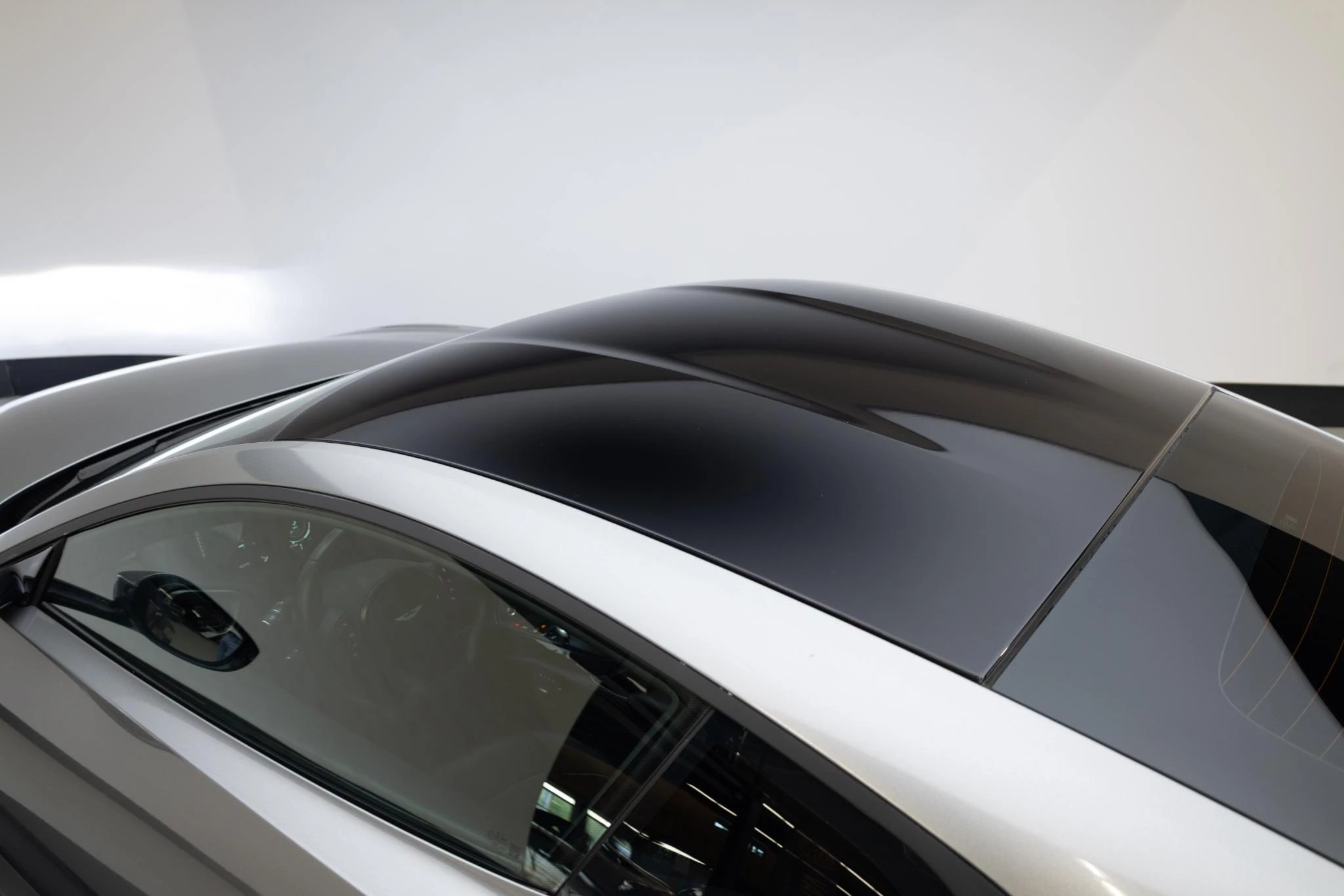 Hoofdafbeelding Aston Martin V8 Vantage