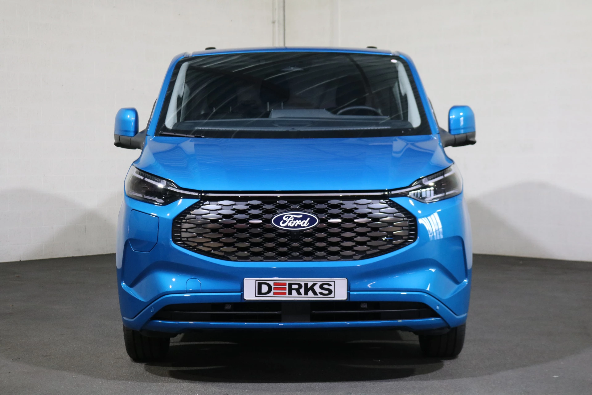 Hoofdafbeelding Ford E-Transit Custom