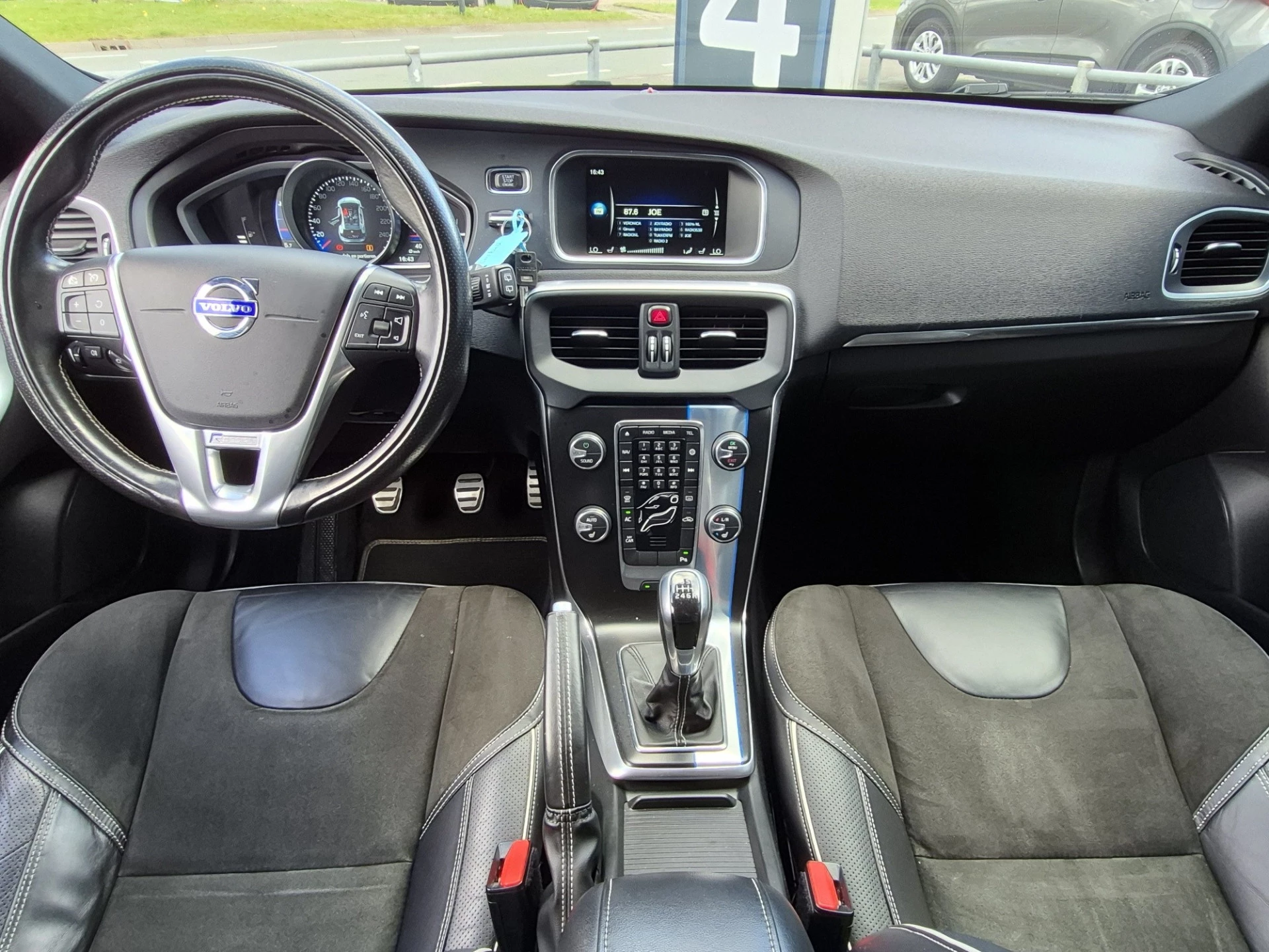 Hoofdafbeelding Volvo V40