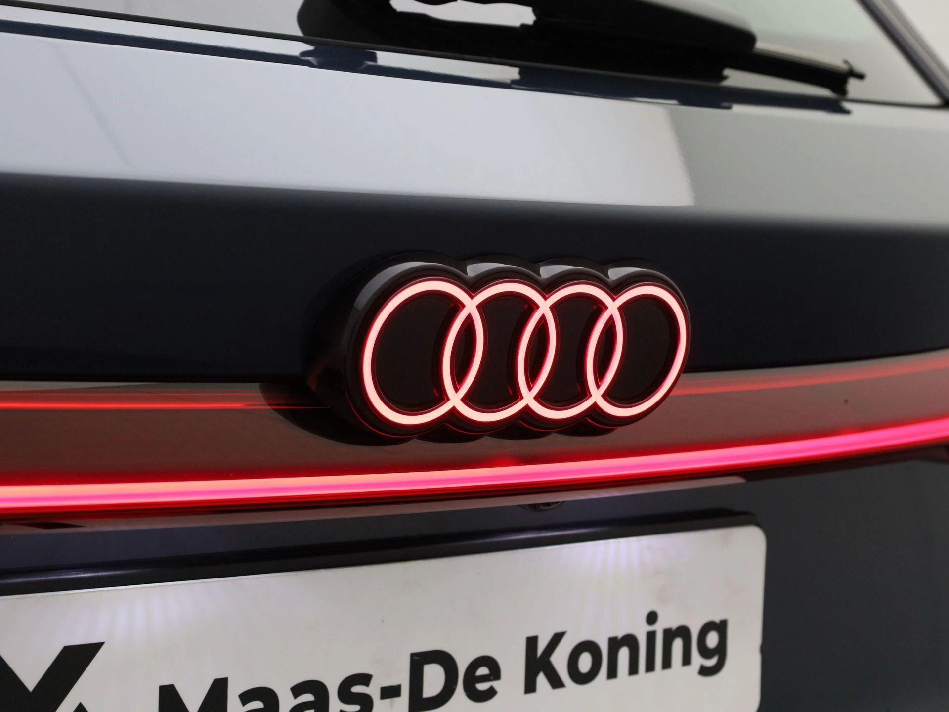 Hoofdafbeelding Audi A6 Avant e-tron