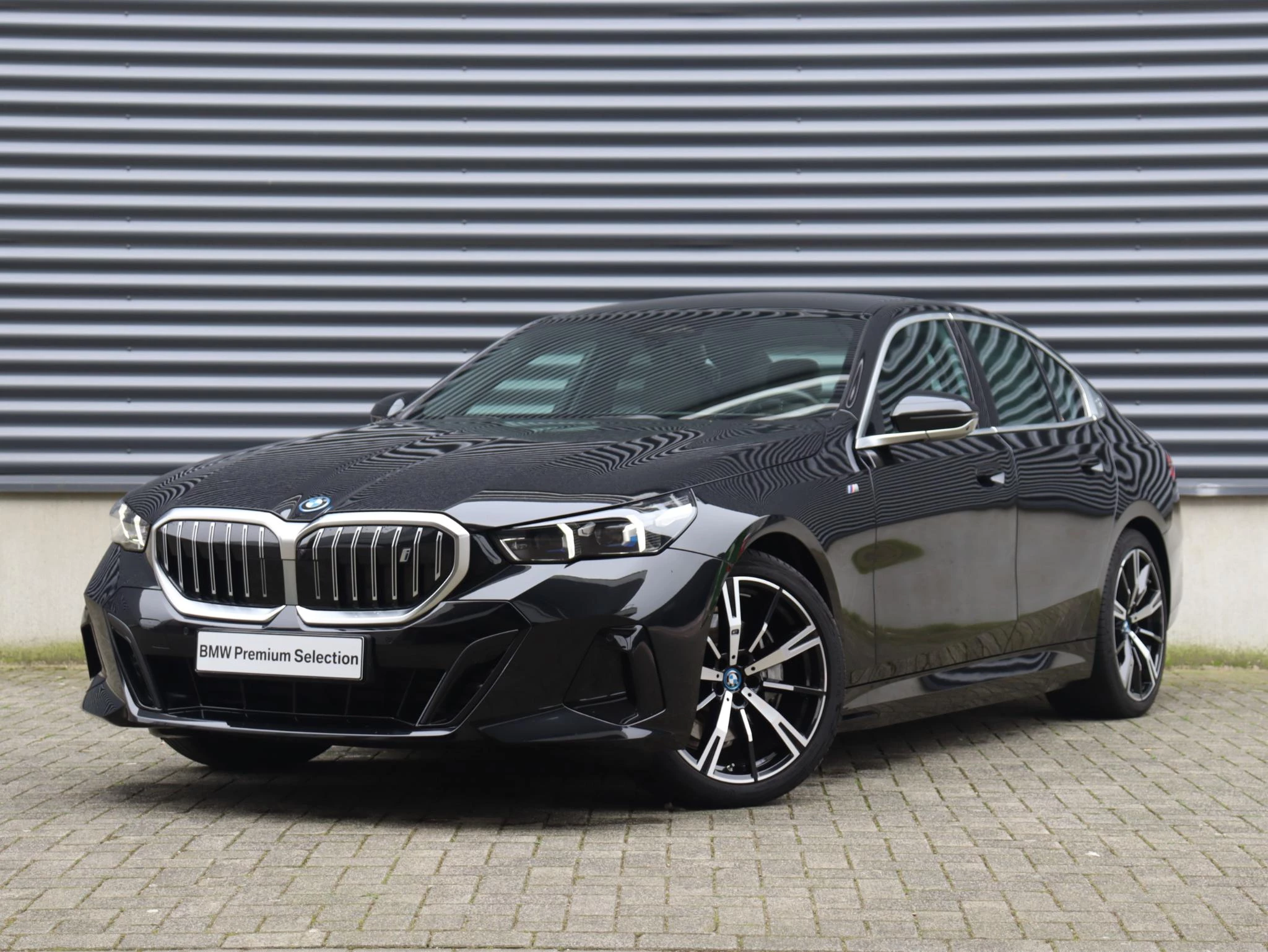 Hoofdafbeelding BMW i5