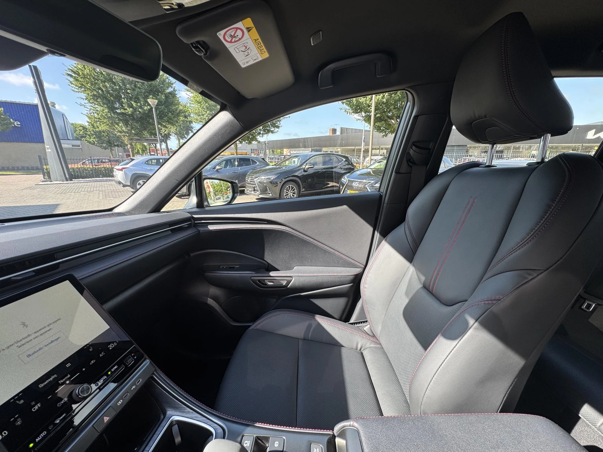 Hoofdafbeelding Lexus LBX