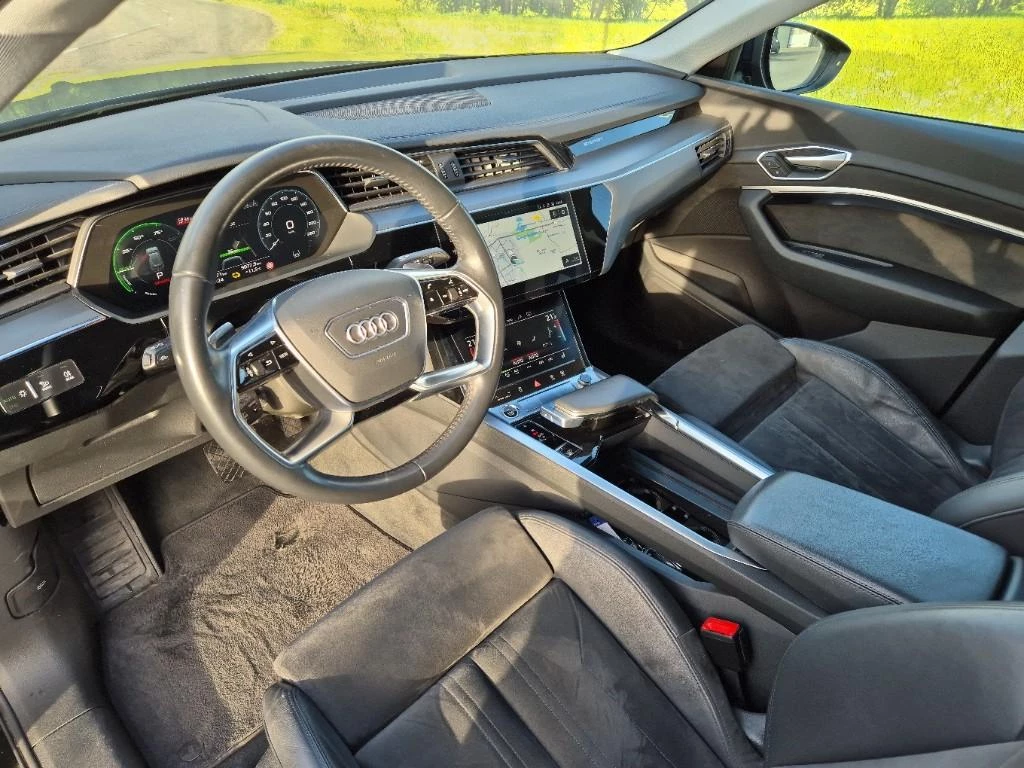 Hoofdafbeelding Audi e-tron