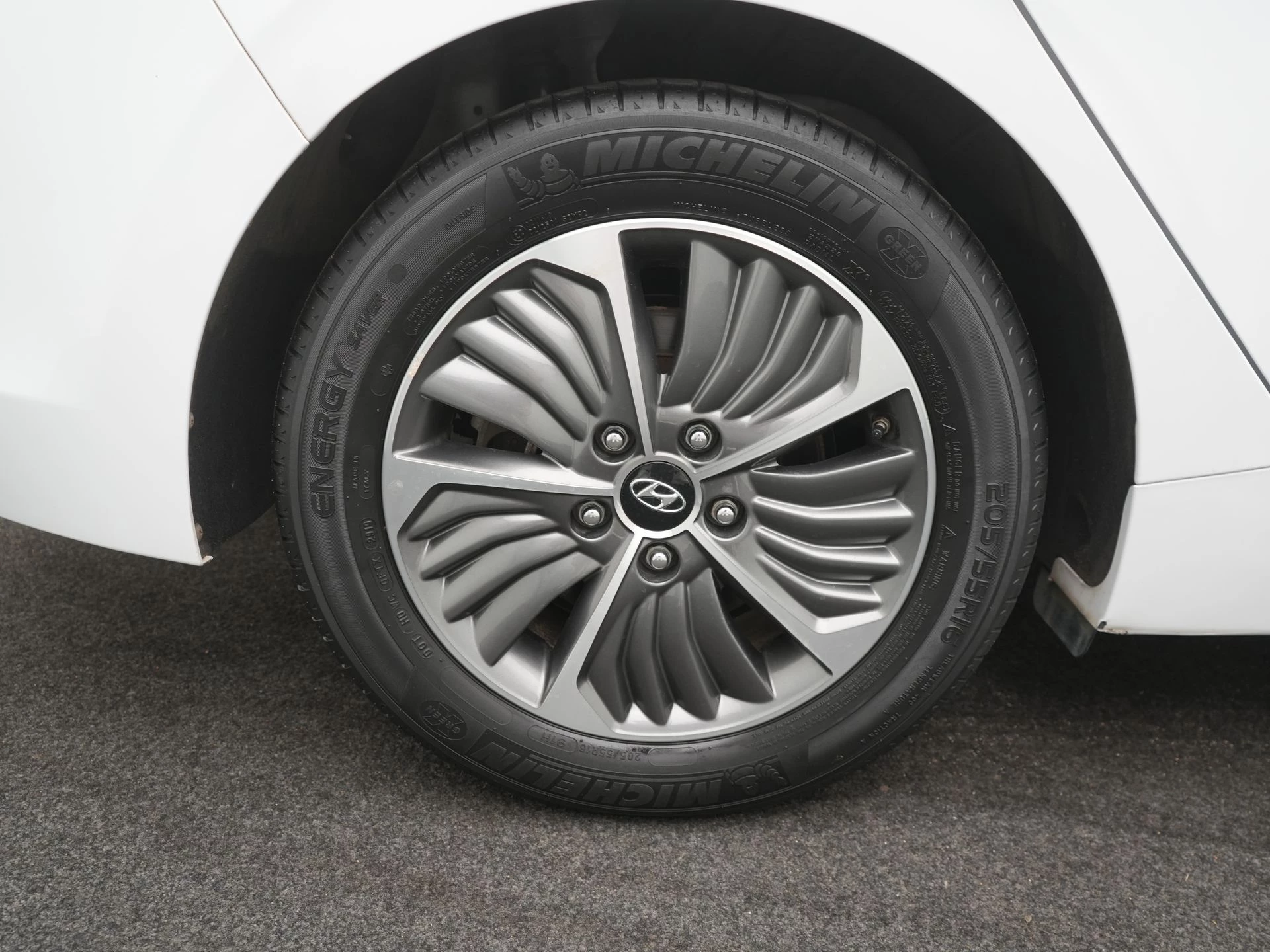 Hoofdafbeelding Hyundai IONIQ