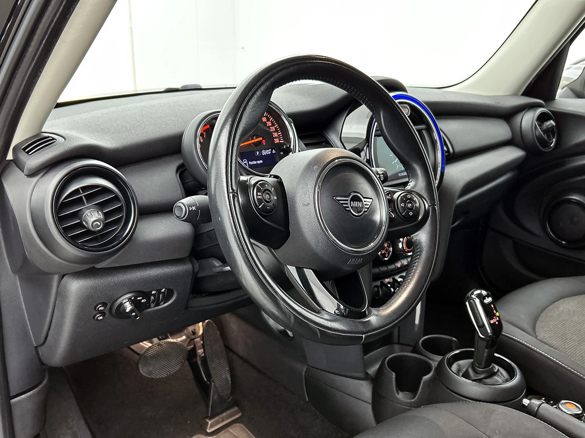 Hoofdafbeelding MINI One