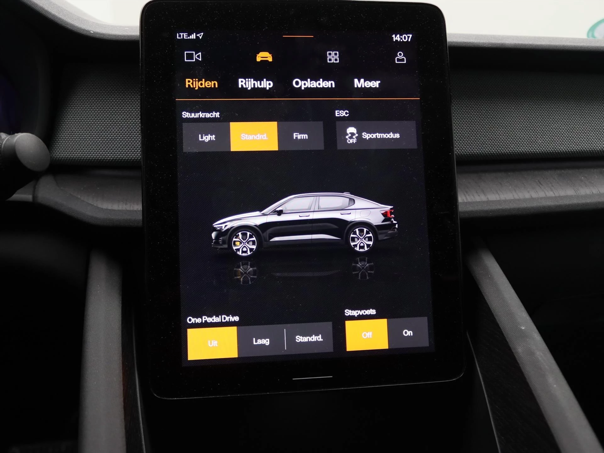 Hoofdafbeelding Polestar 2