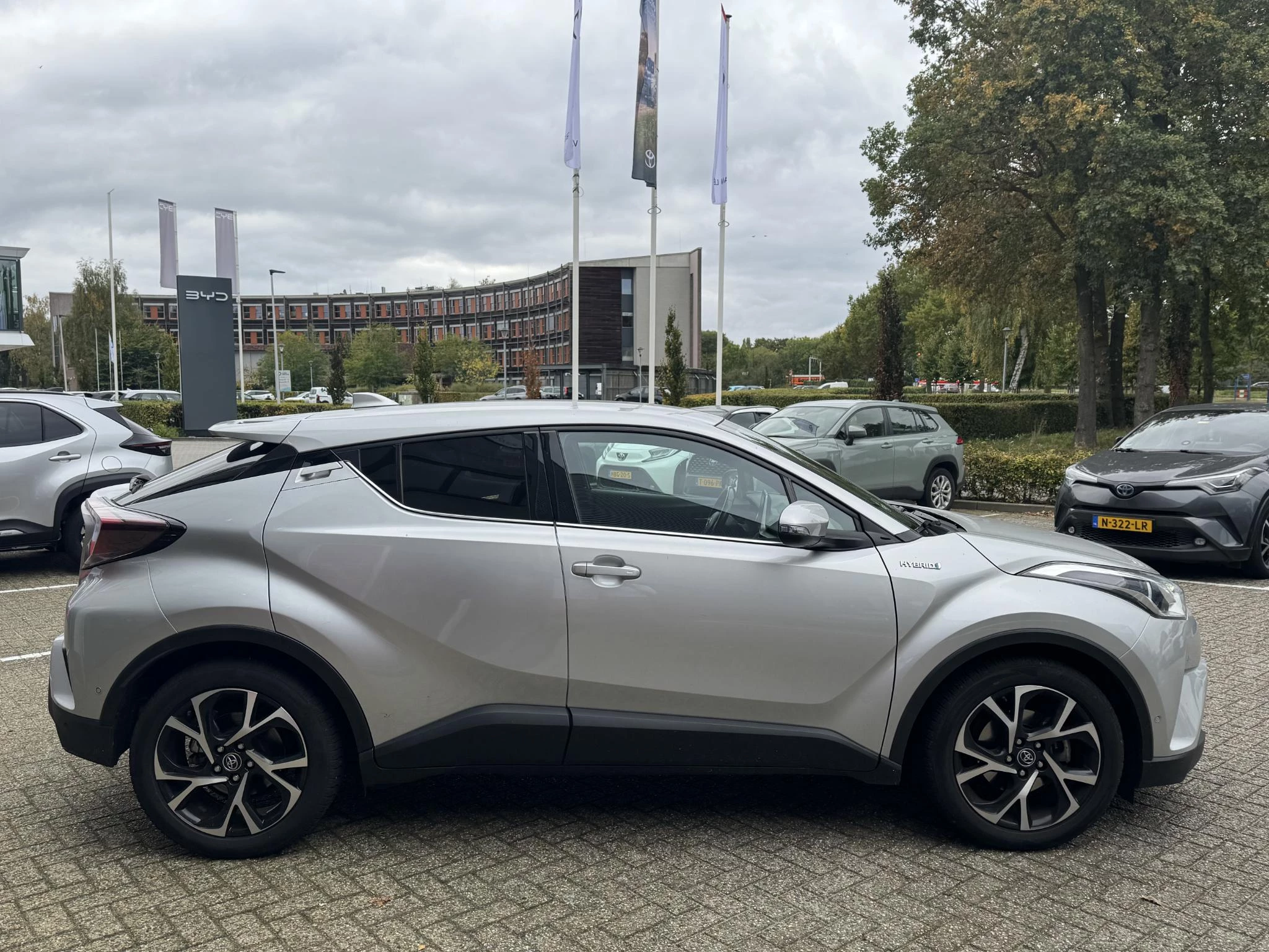 Hoofdafbeelding Toyota C-HR