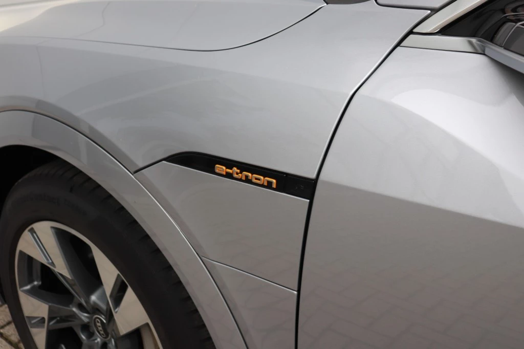 Hoofdafbeelding Audi e-tron